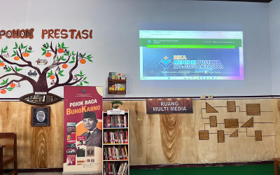 Multimedia dan Pojok Baca